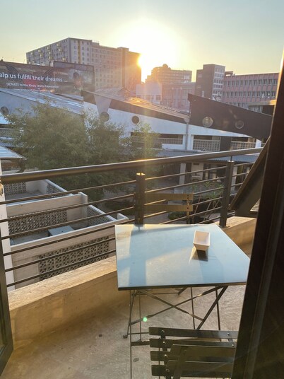 No Loadshedding Apartment Situated in Maboneng Johannesburg