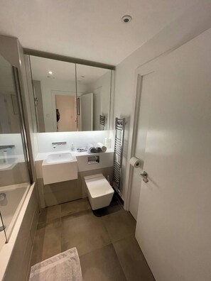 Towels, soap, shampoo, toilet paper