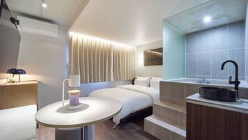 SPA | Premium bedding, soundproofing, free WiFi, bed sheets