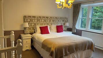 Desk, iron/ironing board, free WiFi