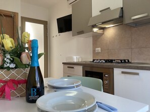 Appartement, 2 chambres, balcon | Cuisine privée