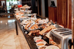 Desayuno buffet incluido todos los días