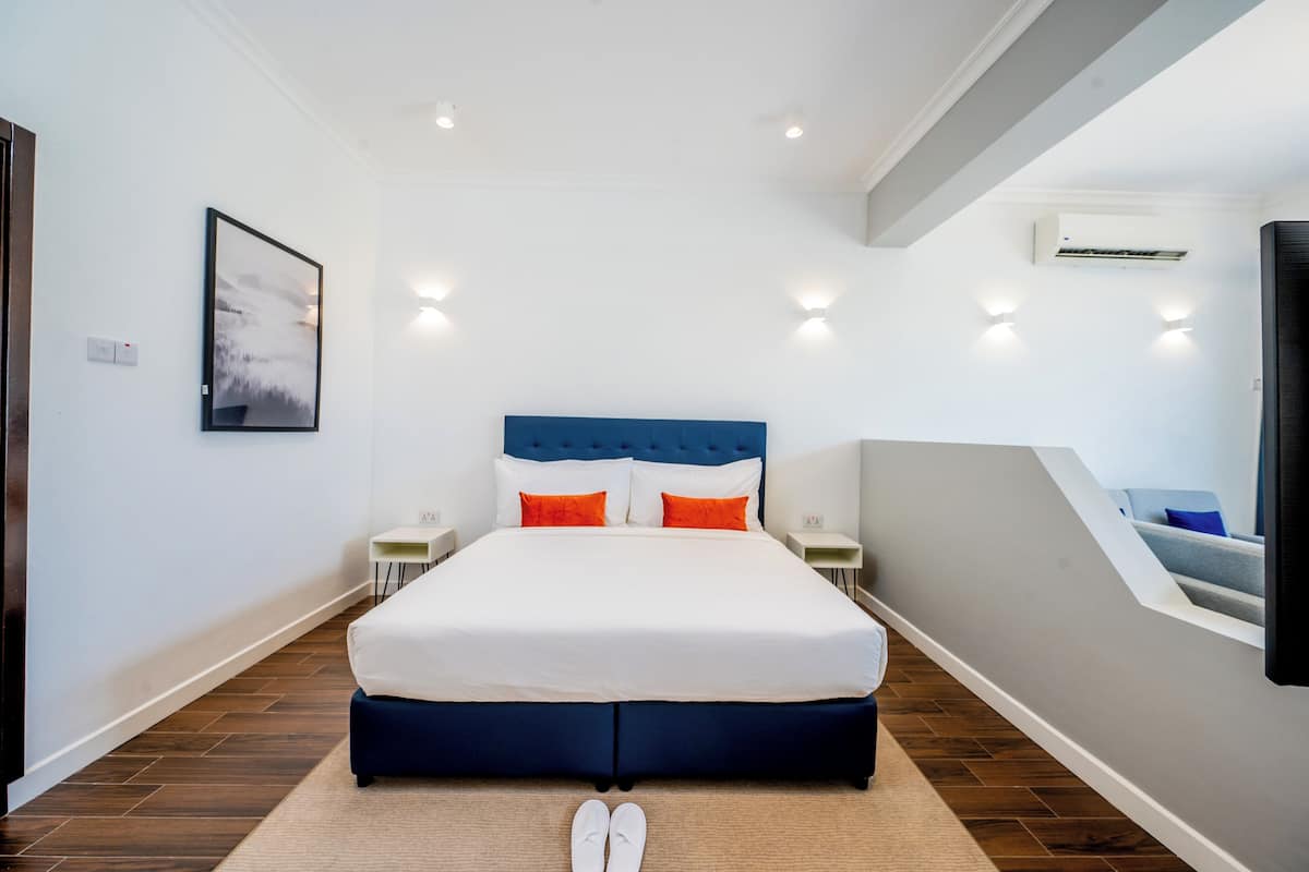 Deluxe suite | 2 slaapkamers, luxe beddengoed, individueel gedecoreerd