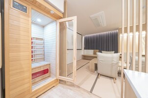 Party & Tatami | Seprai premium, kedap suara, Wi-Fi gratis, dan seprai linen