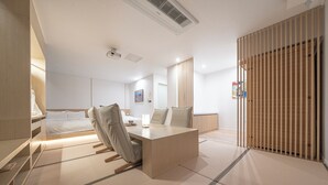 Party & Tatami
