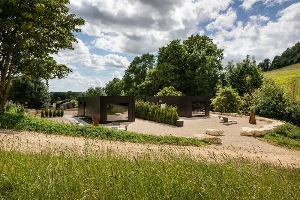 Architectural gem on an acclaimed cotswold farm \/1