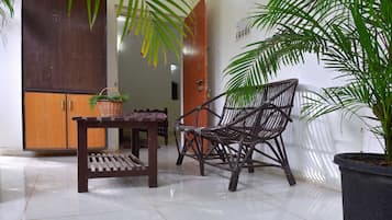 Deluxe Room | 1 bedroom, individually furnished, desk, soundproofing