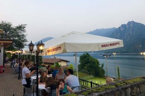 Ristorazione all'aperto