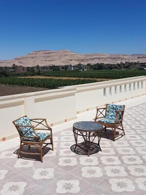 Terrace/patio - Elsanosy Family Guest House - Luxor (Luxor)