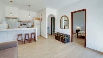Joaquim's House | Private kitchen | Fridge, microwave, oven, stovetop