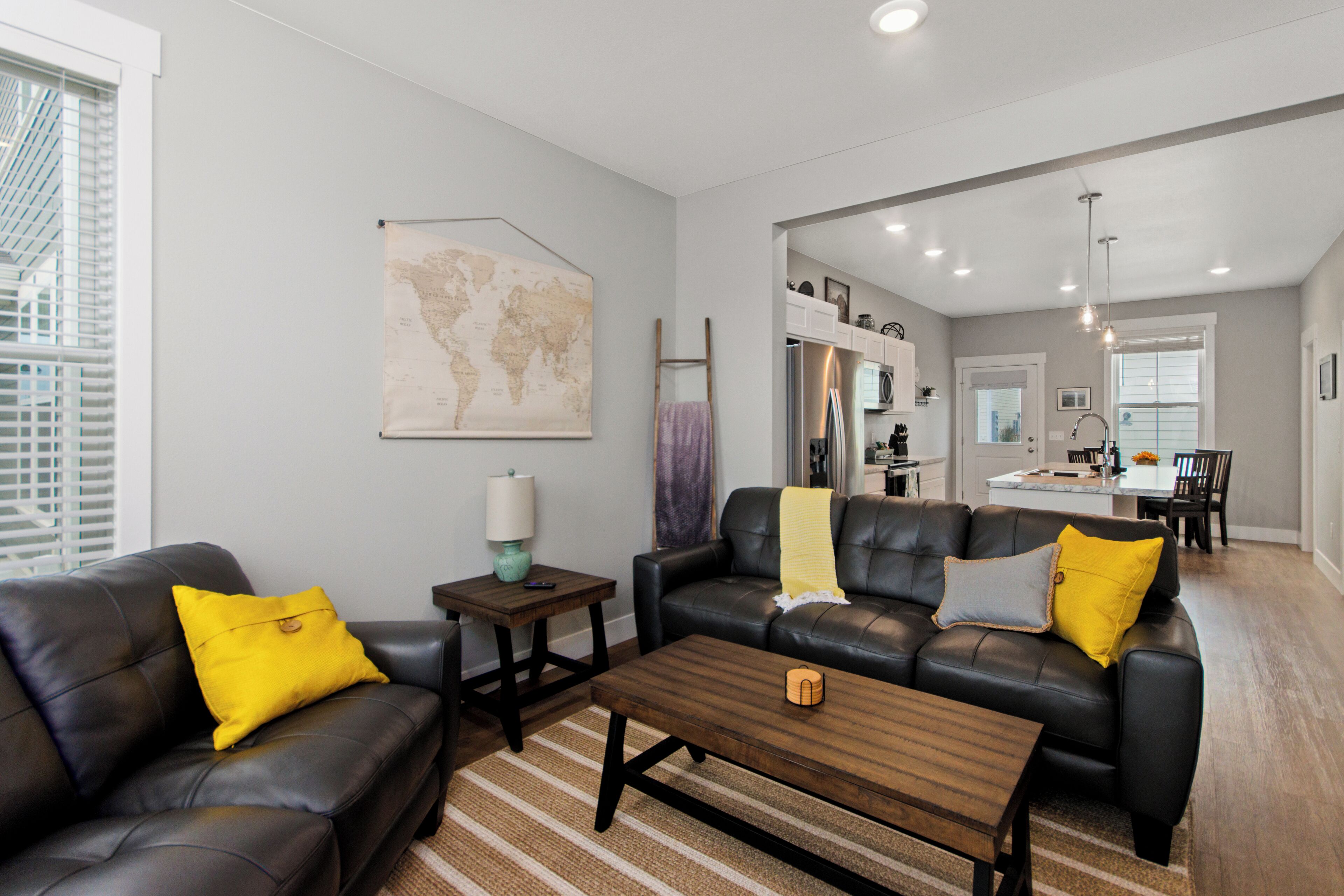 Homey Duplex Unit Near Yellowstone River