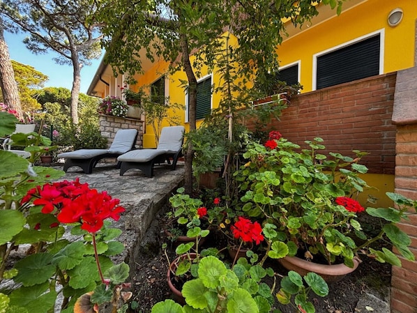 Villa, 2 Schlafzimmer, Balkon, Gartenblick | Garten