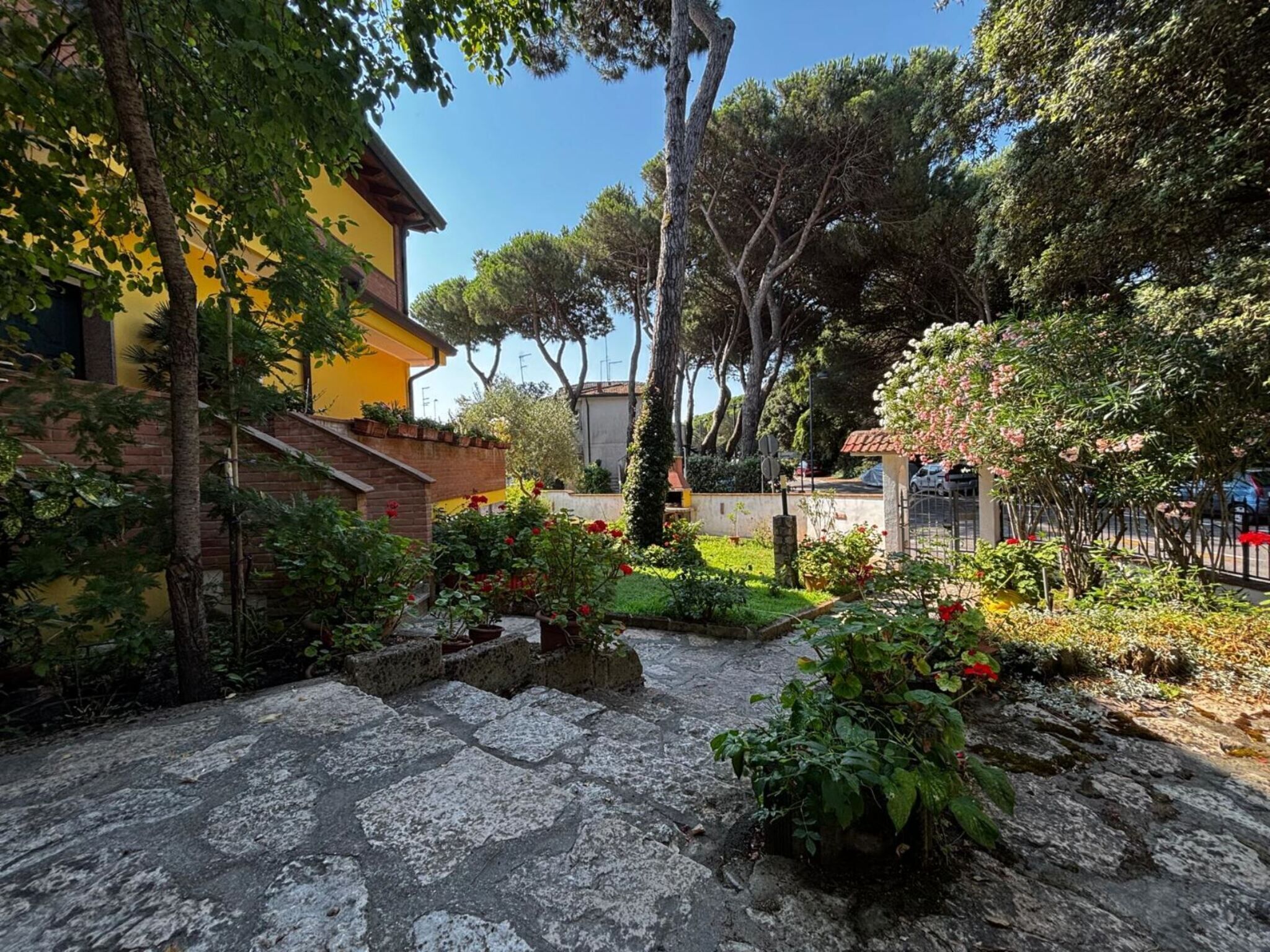 Villa, 2 Bedrooms, Balcony, Garden View | Property grounds