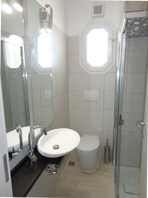 Apartment, 2 Bedrooms, Balcony, City View | Bathroom - Nice Apartment With Balcony For 6 People - by Beahost Rentals (Caorle)