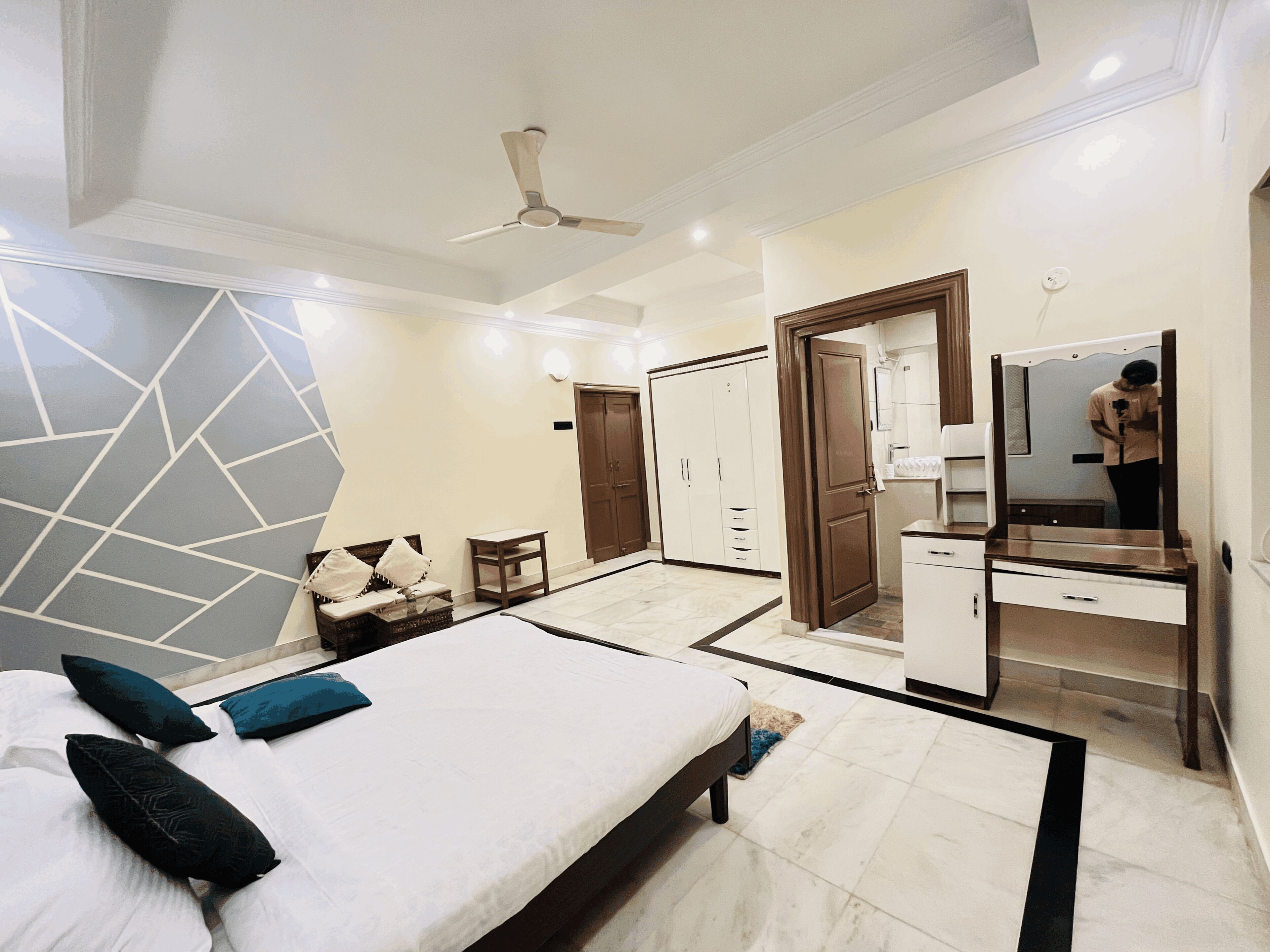 3 bedrooms, WiFi, bed sheets