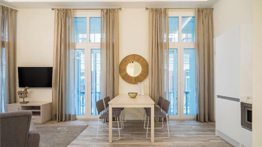 Fresh Velazquez Apartments