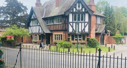 The Red Lodge Annexe
One bedroom rental with private hot tub.