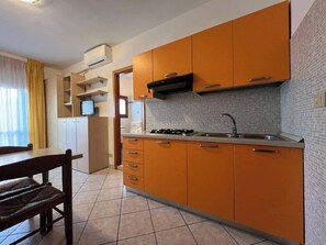 Huoneisto, useita makuuhuoneita, parveke, valtamerinäköala | Sisätilat