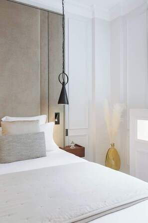 1 chambre, fer et planche à repasser, lit de bébé portatif, Wi-Fi