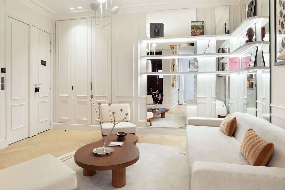 Téléviseur, bureau