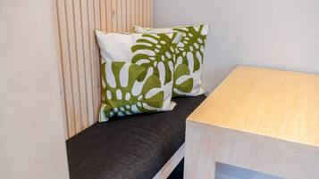 Basic Apartment, 1 Double Bed | Private kitchen | Fridge, oven, stovetop, electric kettle