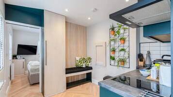 Basic Apartment, 1 Double Bed | Interior