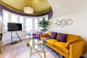 Basic Apartment, 2 Double Beds | Living area | TV - Crystal Palace Residence III (London)