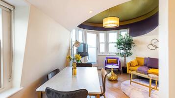 Apartemen Basic, 2 Tempat Tidur Double | Dapur pribadi | Lemari es, microwave, oven, dan kompor