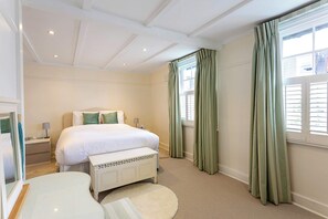 Room - Charming Georgian Country-style Cottage (London)