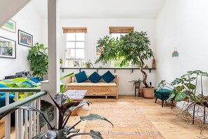Basic House, Multiple Beds | Interior - Quirky, Spacious House in the Heart of Hackney (London)