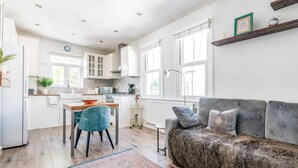 Appartement de base, 2 lits doubles | Intérieur