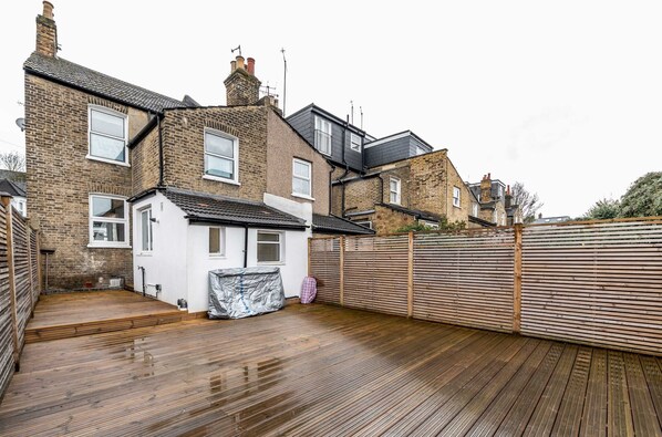 Basic House, Multiple Beds | Exterior - Stunning Period Feature House (London)