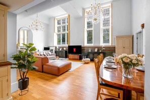 Dining - Extremely Rare Luxury Loft (London)
