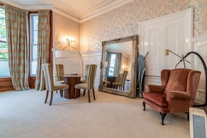 Basic Apartment, Multiple Beds | Interior - The Cromwell Flat (London)