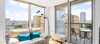 Panoramic London: 3-Bed City Oasis