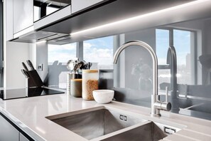 Basic Apartment, 1 Double Bed | Private kitchen | Fridge, microwave, oven, stovetop - Sleek and Stylish Studio Apartment (London)