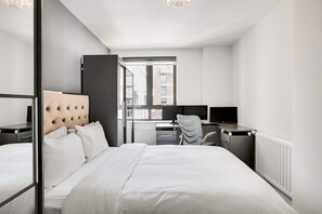 Basic Apartment, 2 Double Beds | 2 bedrooms, laptop workspace, bed sheets - Modern Park Royal Flat (London)