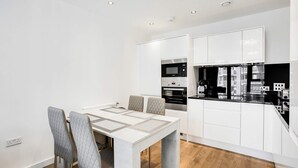 Basic Apartment, 2 Double Beds | Private kitchen