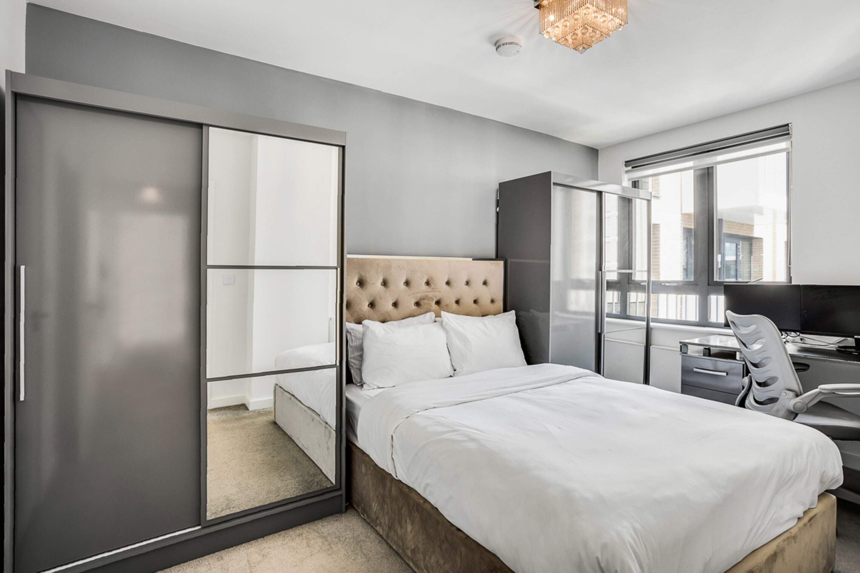 Basic Apartment, 2 Double Beds | 2 bedrooms, laptop workspace, bed sheets