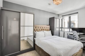 Leilighet – basic, 2 dobbeltsenger | 2 soverom, skrivebord for bærbar PC og sengetøy