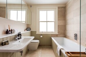 Bathroom - Gorgeous Garden Townhouse (London)