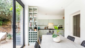 Basic House, Multiple Beds | Dining - Gorgeous Garden Townhouse (London)