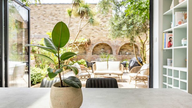 Basic House, Multiple Beds | Property grounds - Gorgeous Garden Townhouse (London)