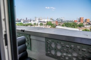 Basic Apartment, Multiple Beds | Exterior - Canary Wharf Retreat With Free Secure Parking (London)
