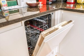 Leilighet | Eget kjøkken | Spisebord