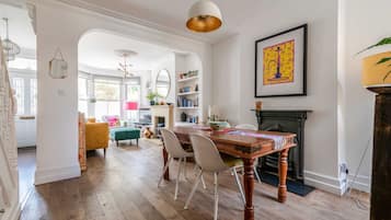 Basic House, Multiple Beds | Dining