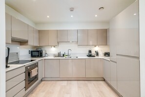 Apartment | Dapur peribadi | Meja makan 