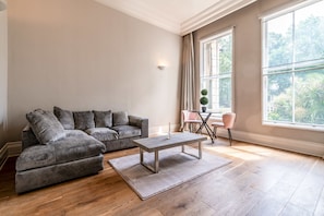Basic Apartment, 1 Double Bed | Interior