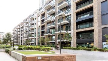 Basic Apartment, 1 King Bed | Point of interest