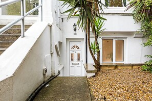 Basic Apartment, Multiple Beds | Exterior